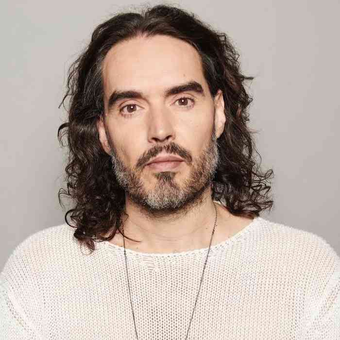 Russell Brand Net Worth, Height, Age, Affair, Career, and More