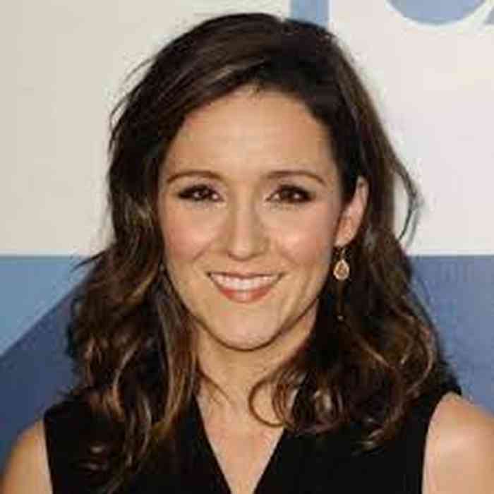 Shannon Woodward Net Worth, Height, Age, Affair, Career, and More