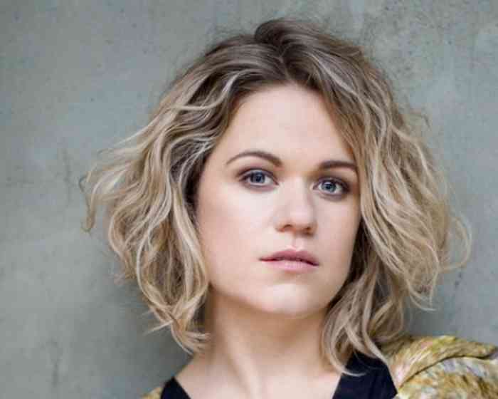 Sinead Keenan Age, Net Worth, Height, Affair, Career, and More