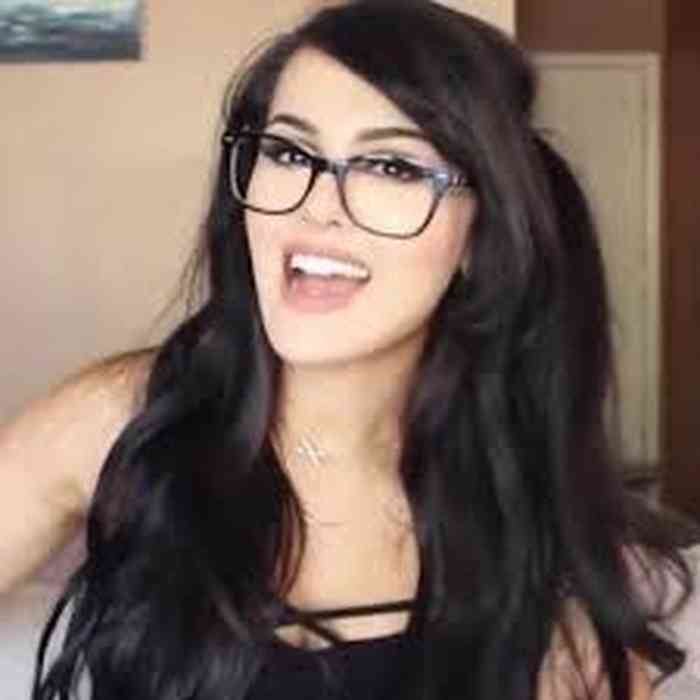 Sssniperwolf Net Worth, Height, Age, Affair, Career, and More