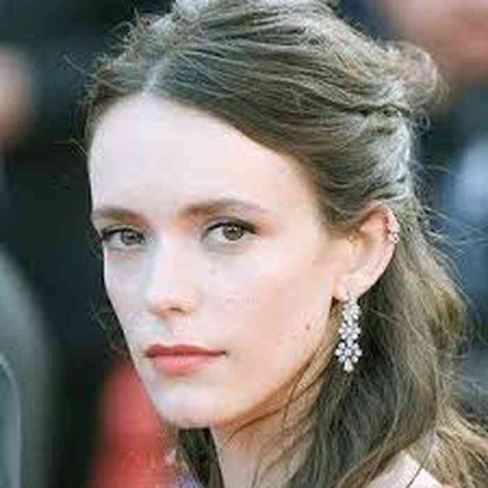 Stacy Martin Age, Net Worth, Height, Affair, Career, and More