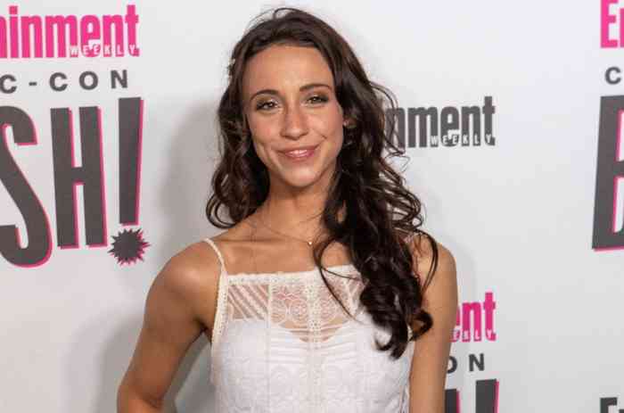 Stella Maeve Net Worth, Height, Age, Affair, Career, and More