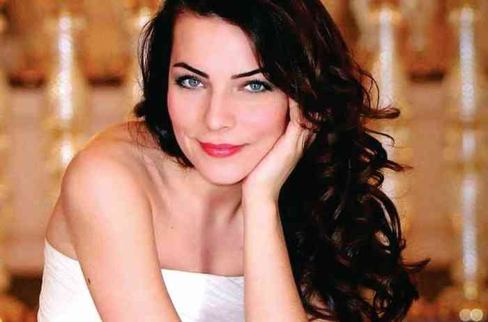 Burcu Kara Age, Net Worth, Height, Affair, Career, and More