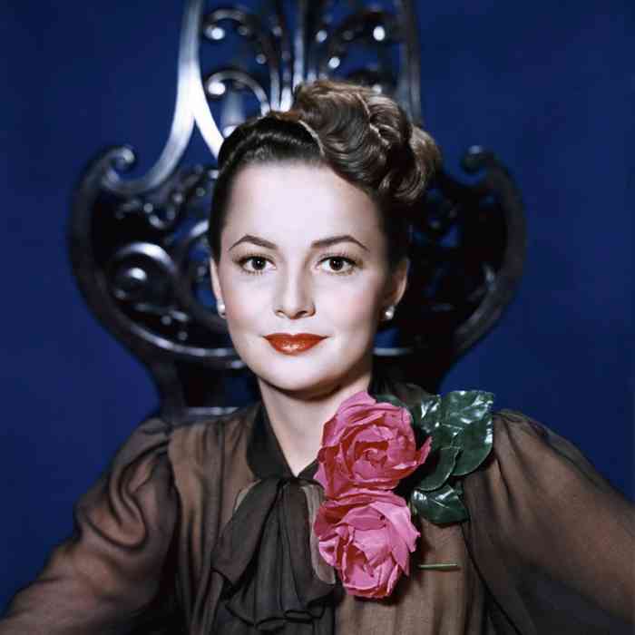 Olivia de Havilland Age, Net Worth, Height, Affair, Career, and More
