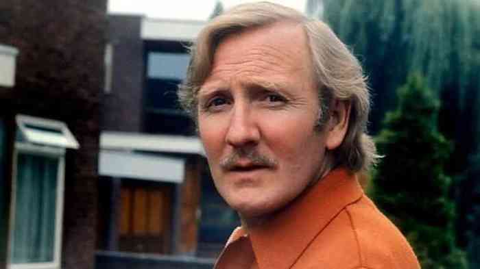 Leslie Phillips Age, Net Worth, Height, Affair, Career, and More