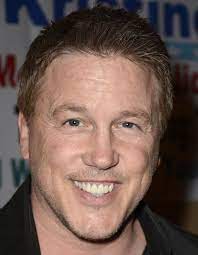 Lochlyn Munro Height, Age, Net Worth, Affair, Career, and More