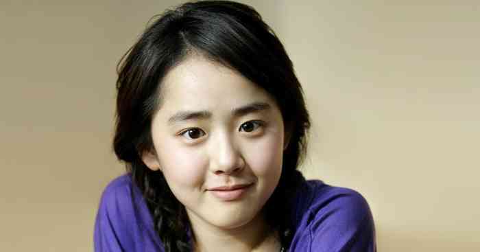 Moon Geun young