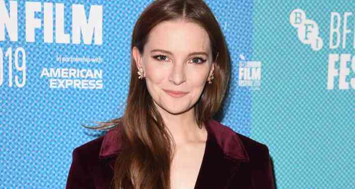 Morfydd Clark Age, Net Worth, Height, Affair, Career, and More