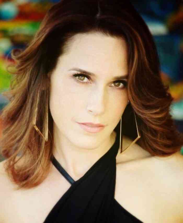 Robyn Ross Age, Net Worth, Height, Affair, Career, and More