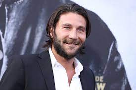 Zach McGowan Net Worth, Height, Age, Affair, Career, and More
