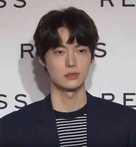 Ahn Jaehyun Affair, Height, Net Worth, Age, Career, and More