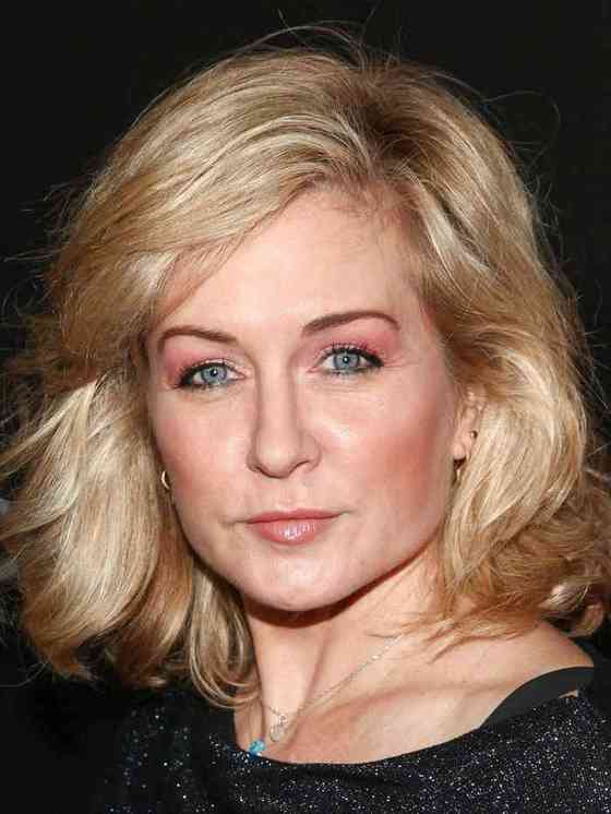 Amy Carlson Age, Net Worth, Height, Affair, Career, and More