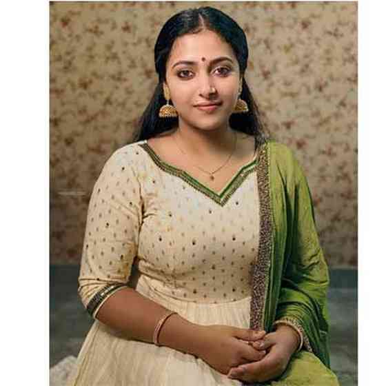 Anu Sithara Image