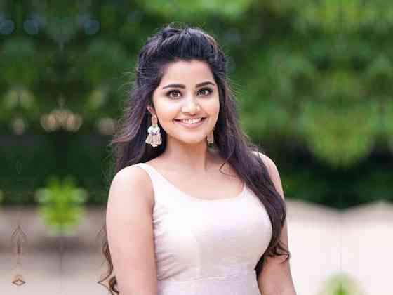 Anupama Parameswaran Image