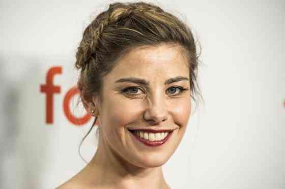 Brooke Satchwell Affair, Height, Net Worth, Age, Career, and More