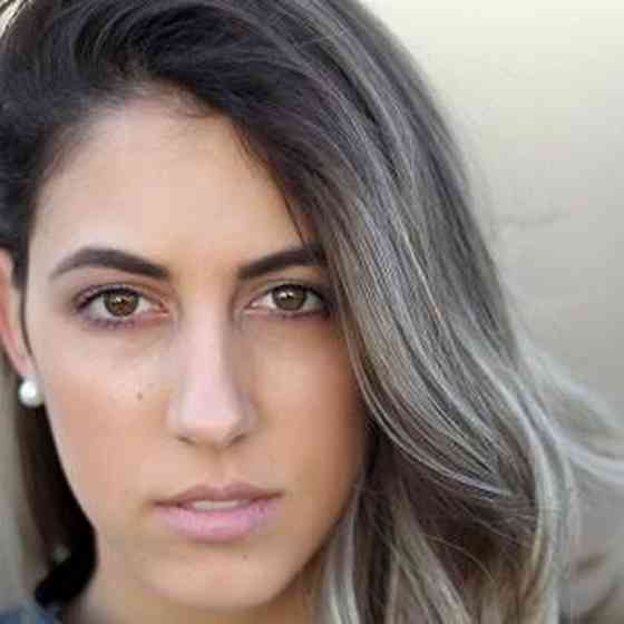Caitlin Dechelle Net Worth, Height, Age, Affair, and More