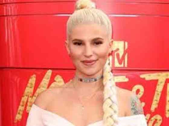 Carly Aquilino Net Worth, Height, Age, Affair, Career, and More