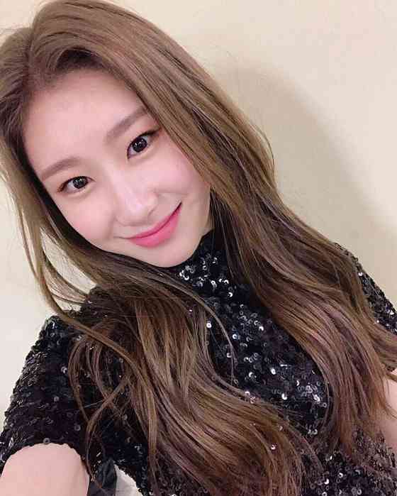 Chaeryeong Net Worth, Height, Age, Affair, Career, and More