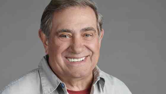 Dan Lauria Affair, Height, Net Worth, Age, Career, and More