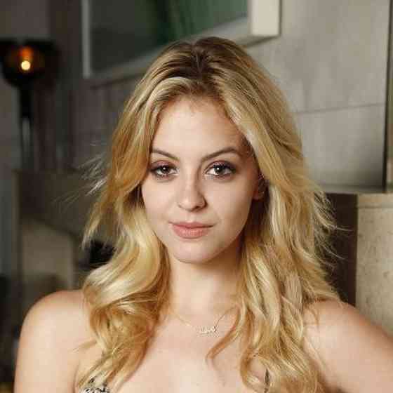 Gage Golightly Images