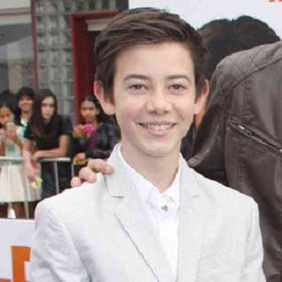 Griffin Gluck Height, Age, Net Worth, Affair, Career, and More