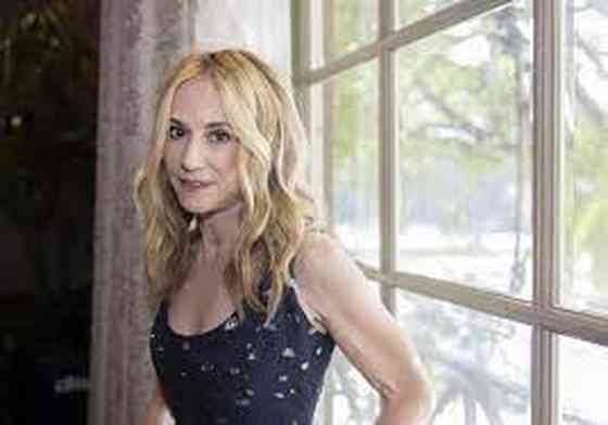 Holly Hunter Picture