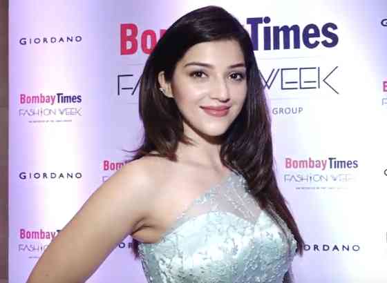 Mehreen Pirzada Net Worth, Height, Age, Affair, Career, and More