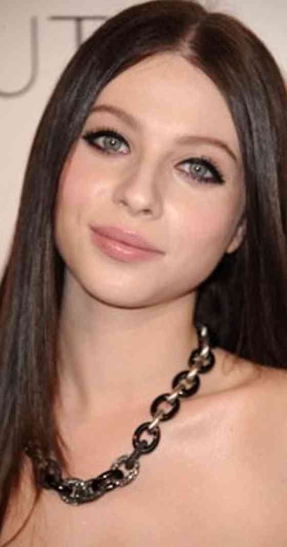 Michelle Trachtenberg Affair, Height, Net Worth, Age, Career, and More