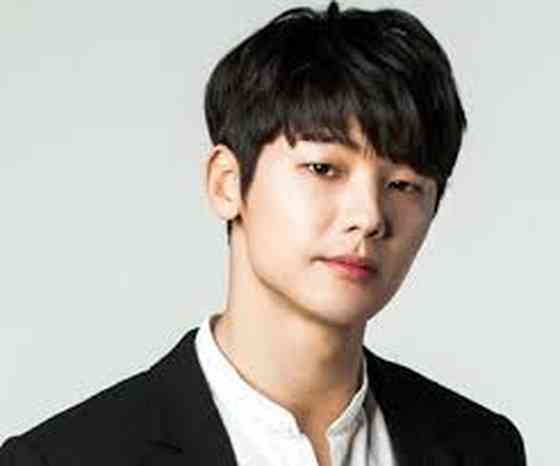 Minhyuk Height, Age, Net Worth, Affair, Career, and More