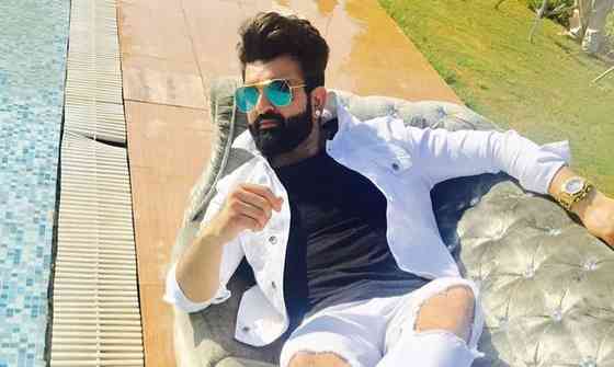 Navraj Hans Age, Net Worth, Height, Affair, and More