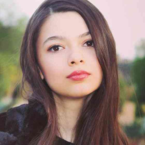Nikki Hahn Height, Age, Net Worth, Affair, and More