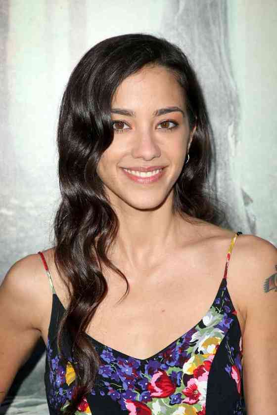 Seychelle Gabriel Age, Net Worth, Height, Affair, Career, and More