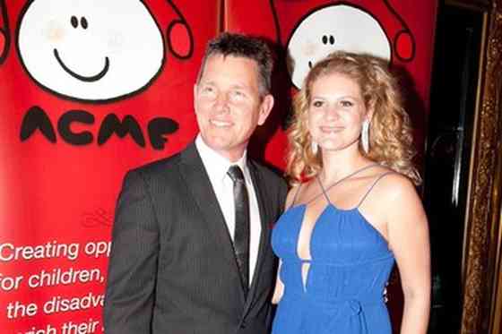 Tom Burlinson Height, Age, Net Worth, Affair, and More