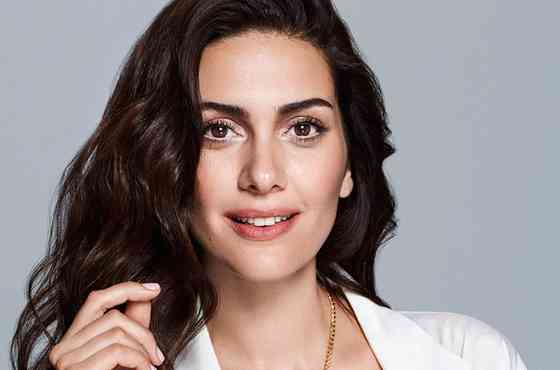 Berguzar Korel Images