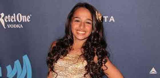 Jazz Jennings Net Worth, Height, Age, Affair, and More