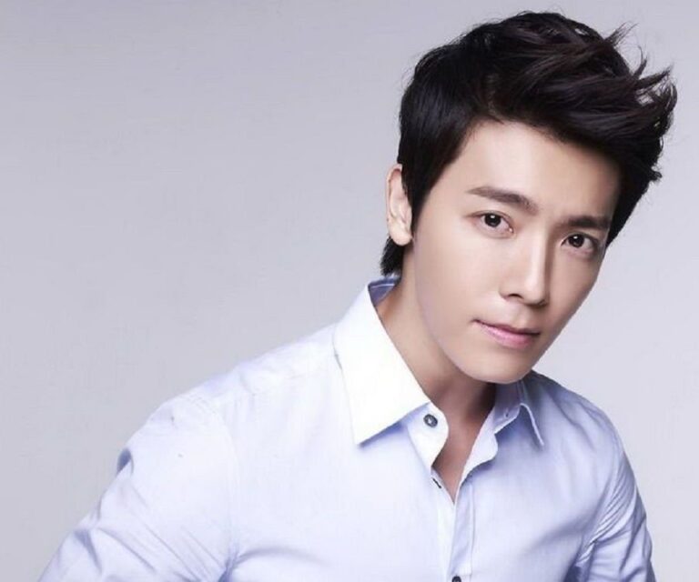 Lee Dong-Hae Net Worth, Height, Age, Affair, Career, and More