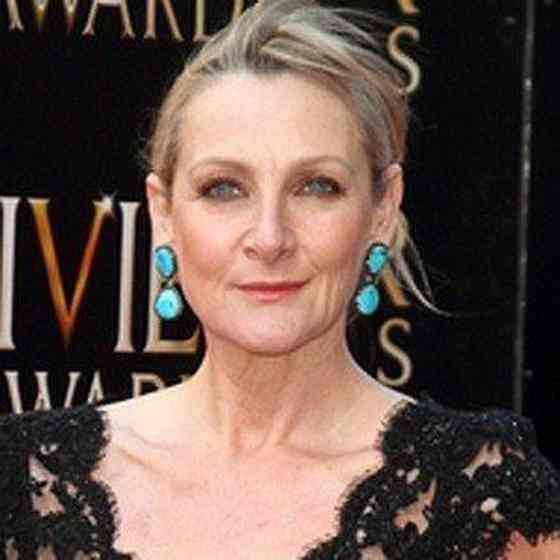 Lesley Sharp Height, Age, Net Worth, Affair, Career, and More