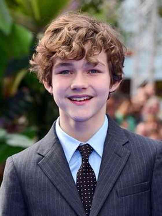 Levi Miller Height, Age, Net Worth, Affair, and More