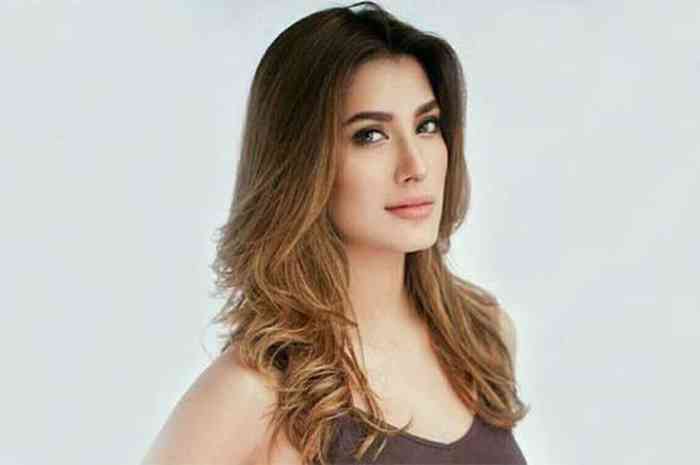 Mehwish Hayat Net Worth, Height, Age, Affair, Career, and More