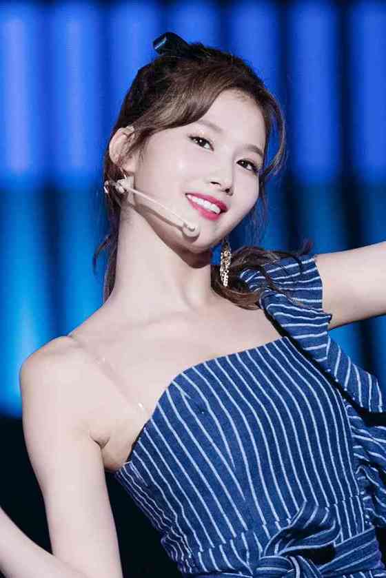 Mina Net Worth, Height, Age, Affair, Career, and More