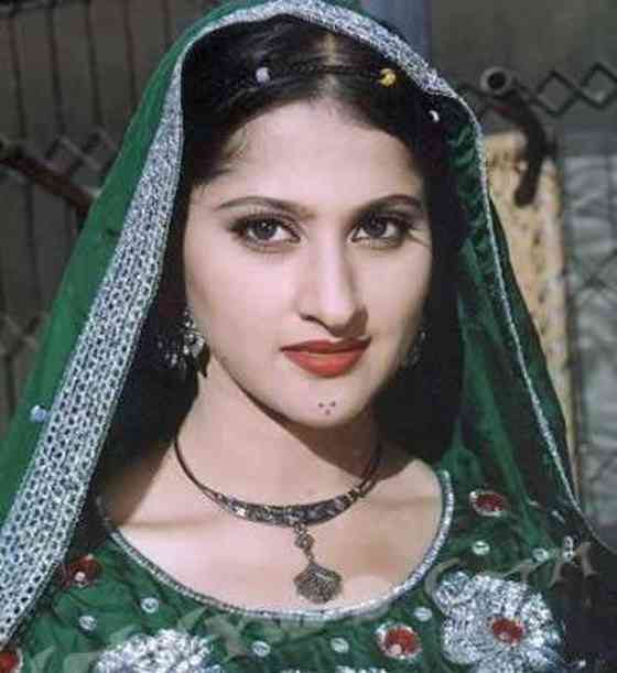 Sahiba Afzal Age, Net Worth, Height, Affair, and More