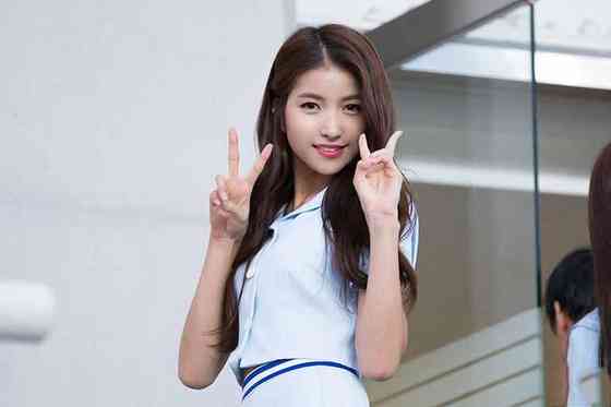 Sowon Net Worth, Height, Age, Affair, Career, and More