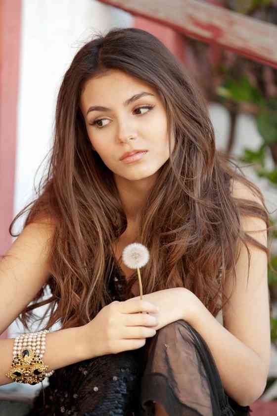 Victoria Justice Age, Net Worth, Height, Affair, Career, and More