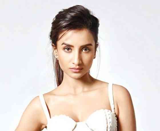 Patralekha Net Worth, Height, Age, Affair, Career, and More
