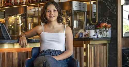 Dafne Keen Images