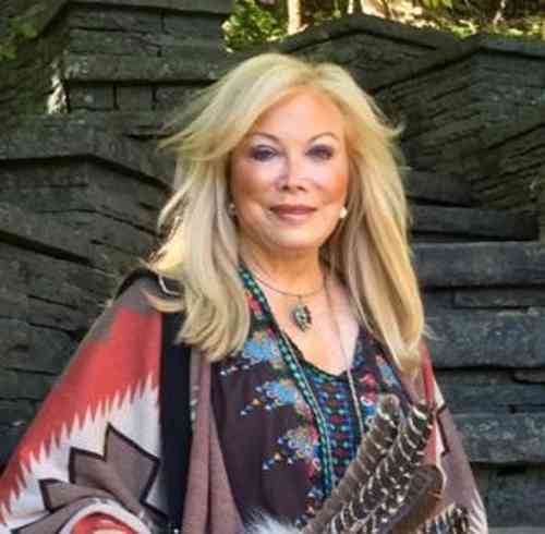Lynn Andrews Age, Net Worth, Height, Affair, Career, and More