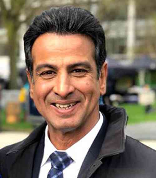 Ronit Roy Net Worth, Height, Age, Affair, Career, and More