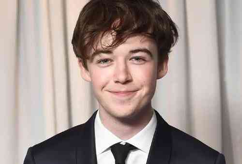 Alex Lawther Affair, Height, Net Worth, Age, Career, and More