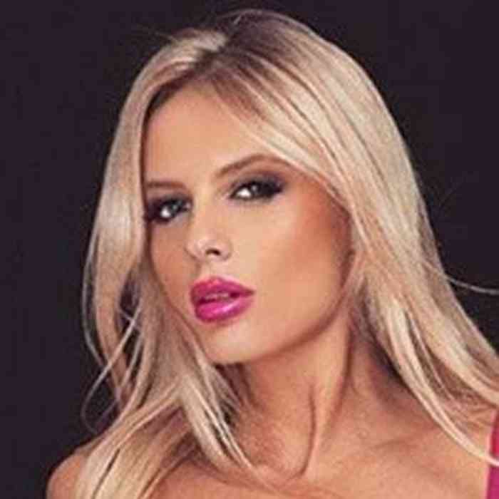 Amber Sienna Age Net Worth Height Affair Career And More