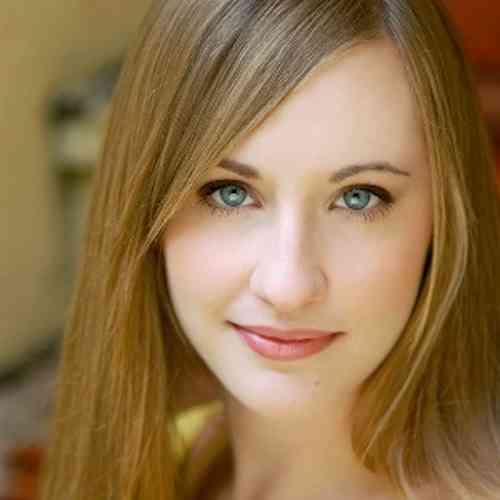 Emily Bridges Age, Net Worth, Height, Affair, Career, and More